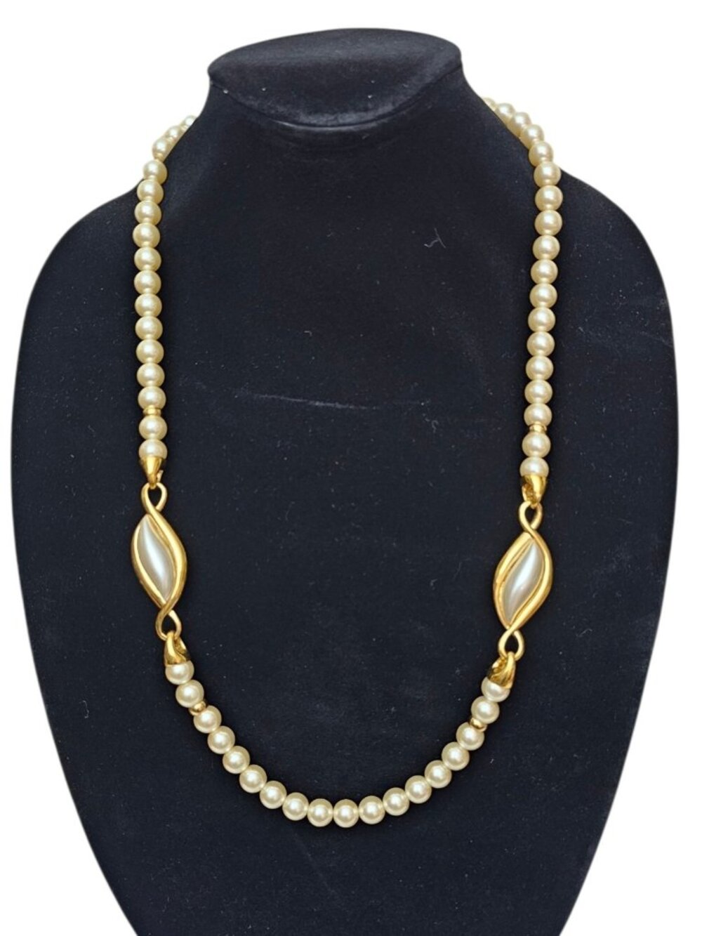 Vintage Napier Faux Pearl Necklace Gold Tone Pearl Cabochon Statement Jewelry